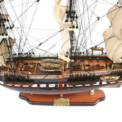 Grande modello esclusivo del veliero USS Constitution da 100 cm con possibilità di personalizzazione tramite incisione