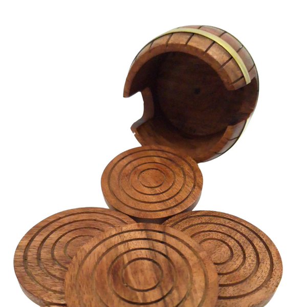 Sottobicchieri in legno con incisione - Set Barile con 6 sottobicchieri e contenitore con decorazioni in ottone