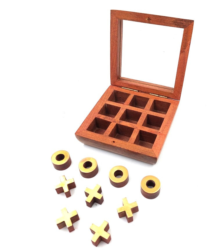 Tris in scatola con coperchio in vetro G1044Z, personalizzabile con incisione, elegante gioco strategico con pedine in legno e decorazioni in ottone, ideale come regalo per insegnanti e dirigenti, dimensioni della scatola 10 x 10 cm