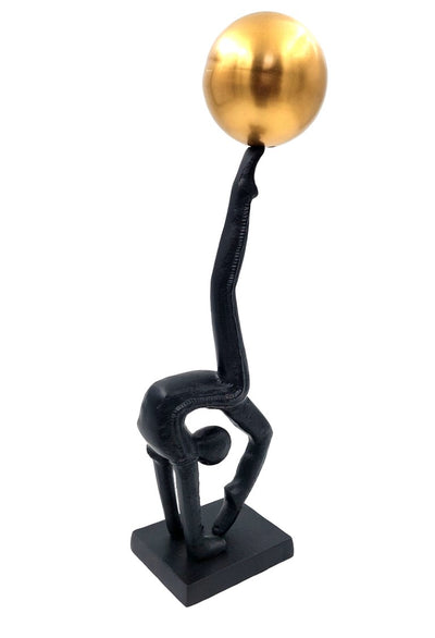 Figura decorativa yogi in nero e oro, altezza 41 cm, possibilità di personalizzazione con incisione, ideale come regalo