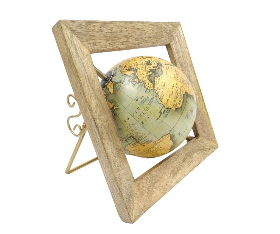 Globo decorativo GLB-40 in cornice di legno con possibilità di incisione personalizzata, mappa blu-gialla, diametro 15 cm