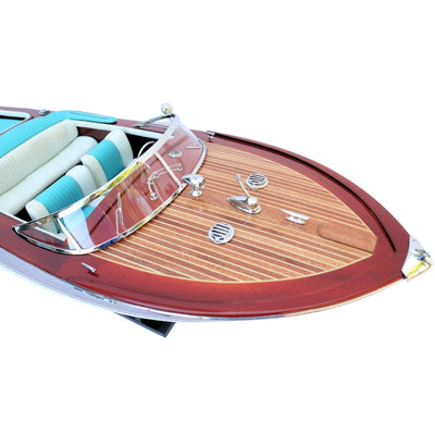 Modello esclusivo di motoscafo Riva Aquarama 87cm con possibilità di personalizzazione con incisione