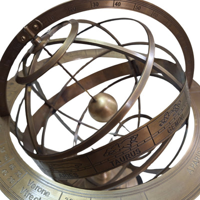 Astrolabio in ottone con incisione – elegante decorazione per studio alta 52 cm