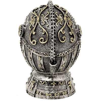 Salvadanaio decorativo a forma di elmo da cavaliere con incisione – argento anticata, 13 cm