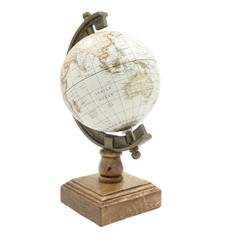 Globo Decorativo Stile Amundsen su Base in Legno con Incisione - Elegante Decorazione per Interni Classici, Loft e Coloniali, Ideale come Regalo - Altezza 26,5 cm, Colore Bianco-Marrone, Accento Educativo in Lingua Inglese