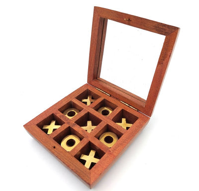Tris in scatola con coperchio in vetro G1044Z, personalizzabile con incisione, elegante gioco strategico con pedine in legno e decorazioni in ottone, ideale come regalo per insegnanti e dirigenti, dimensioni della scatola 10 x 10 cm
