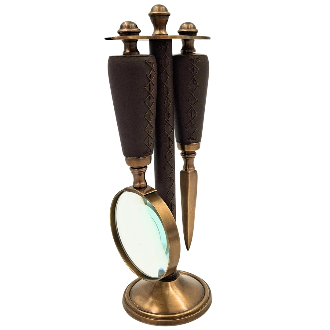 Elegante set da studio in ottone e pelle