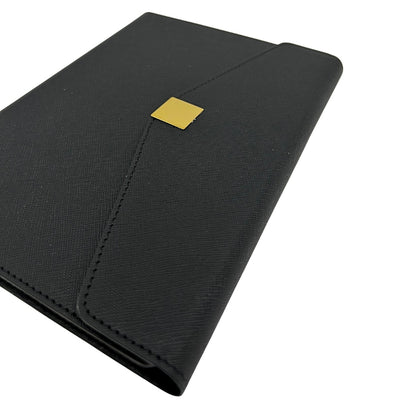 Elegante Set Regalo Premium con Personalizzazione – Taccuino in Pelle A5, Penna e Pendrive 16GB in Scatola Nero-Oro