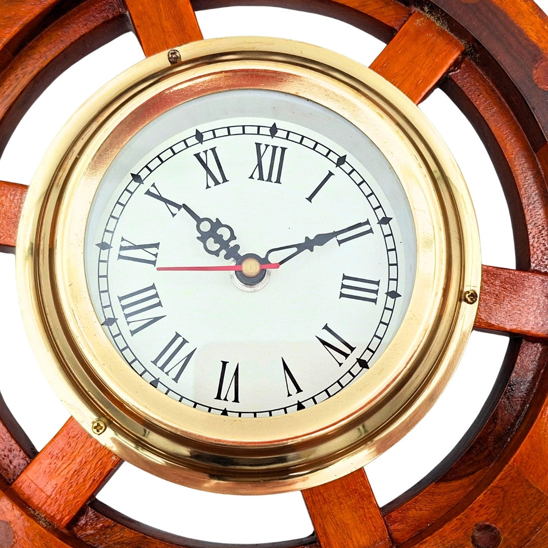 Orologio Marinaro in Ruota del Timone di Legno con Ottone