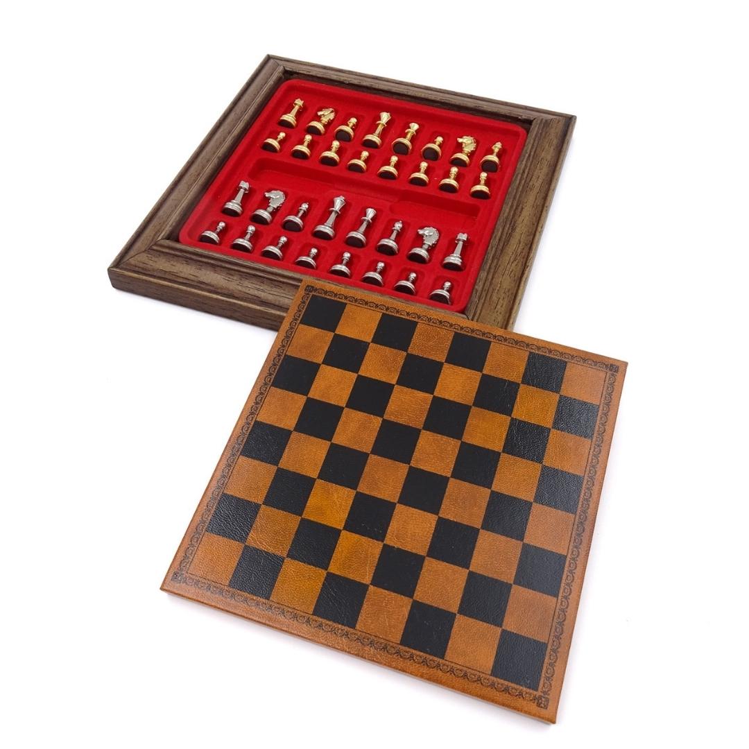 Scacchi magnetici esclusivi in metallo Italfama 18x18 cm con possibilità di incisione personalizzata – elegante regalo per ogni occasione, scacchiera marrone-nera con pezzi dorati e argentati