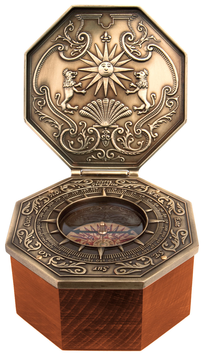 Esclusiva bussola magnetica Cardan con incisione - Replica per regalo marinaro, altezza 5,8 cm, legno di faggio e quercia, ottone, stile rinascimentale