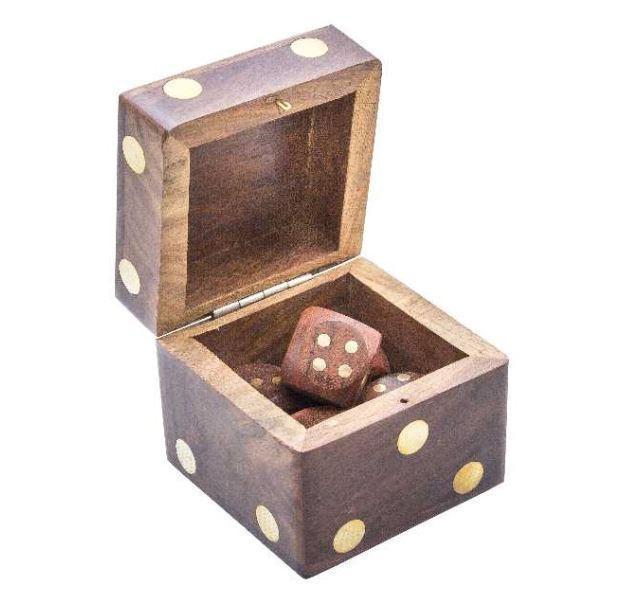Dadi da gioco in legno in elegante scatola con possibilità di personalizzazione con incisione