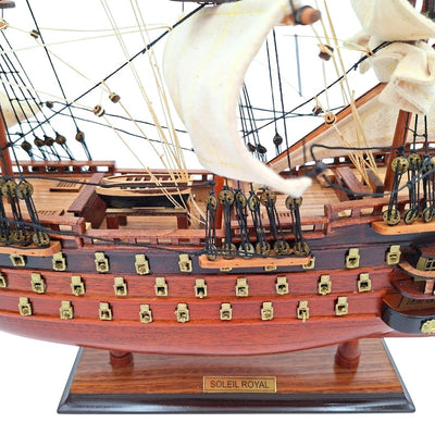 Modello assemblato del veliero Soleil Royal da 46 cm - Realizzato a mano in legno esotico con possibilità di personalizzazione tramite incisione