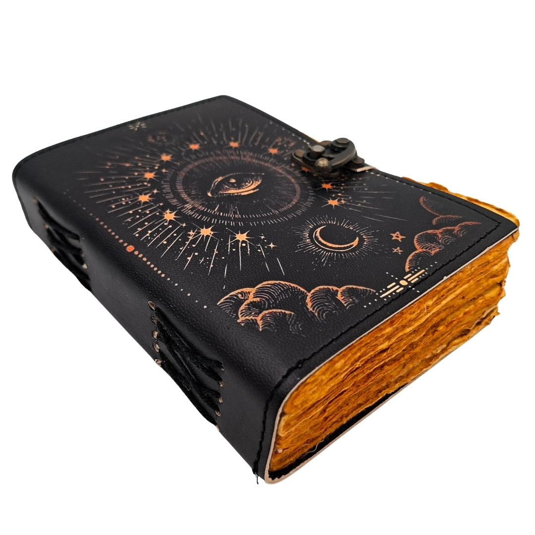Taccuino Occhio Cosmico con Incisione - Taccuino in Pelle Retrò con 200 Pagine di Carta Gialla in Pelle di Capra