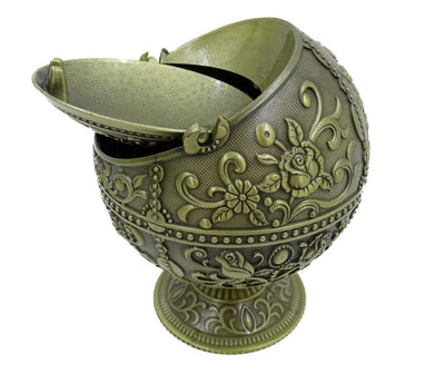 Elegante posacenere metallico a forma di sfera con incisione
