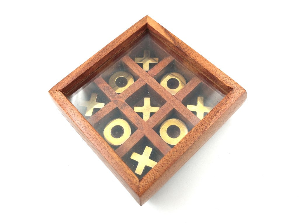 Tris in scatola con coperchio in vetro G1044Z, personalizzabile con incisione, elegante gioco strategico con pedine in legno e decorazioni in ottone, ideale come regalo per insegnanti e dirigenti, dimensioni della scatola 10 x 10 cm