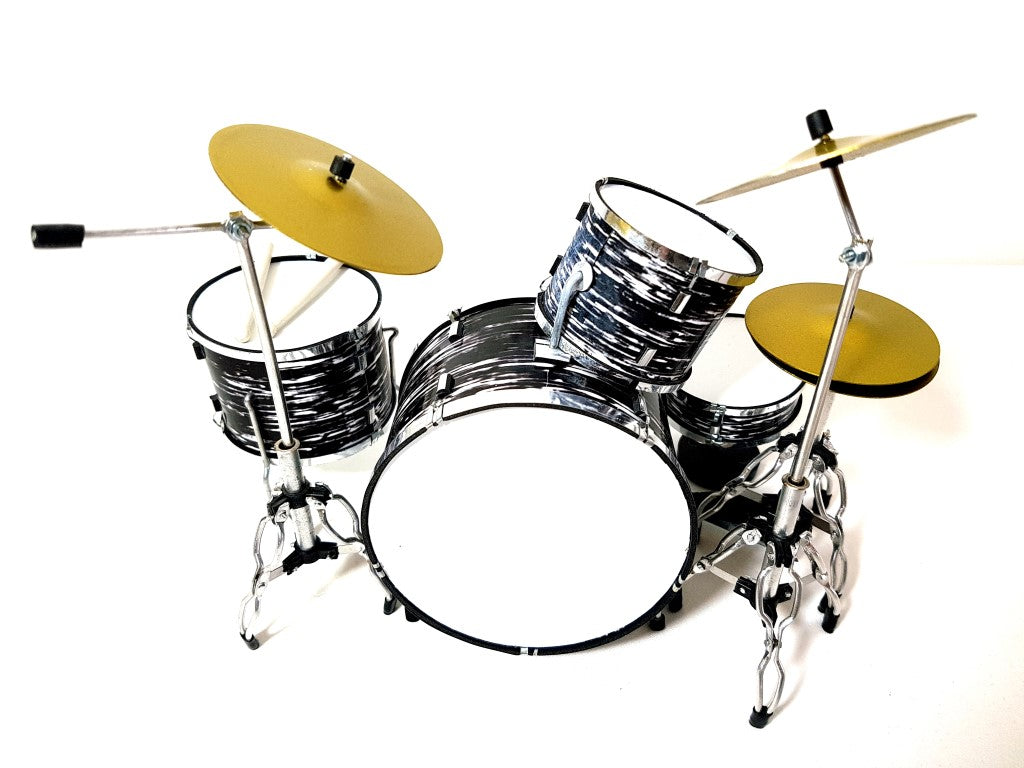 Mini Batteria bianco-nera MDR-0015 1:5 con possibilità di personalizzazione incisa - regalo perfetto per amanti della musica, realizzata in metallo e plastica, altezza 15 cm, larghezza 20 cm, profondità 20 cm, da assemblare