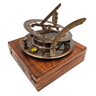 Grande bussola in ottone XXL con orologio solare in elegante scatola di legno