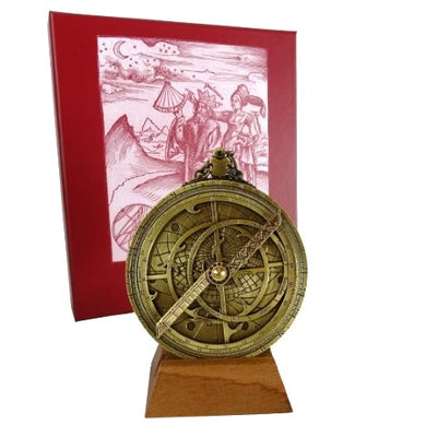 Astrolabio europeo H32 – replica rinascimentale premium con possibilità di personalizzazione tramite incisione – regalo ideale con elegante basamento in legno – altezza 12 cm, realizzato a mano con cura dei dettagli
