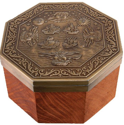 Esclusiva bussola magnetica Cardan H43 in ottone e legno con incisione personalizzata
