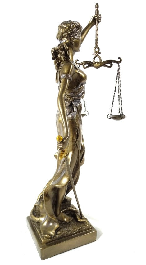 Figura Temida 35 cm con possibilità di personalizzazione con incisione - regalo elegante per avvocati, giudici o consulenti legali, realizzata in polyresina di colore dorato con finitura antica