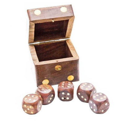 Dadi da gioco in legno in elegante scatola con possibilità di personalizzazione con incisione