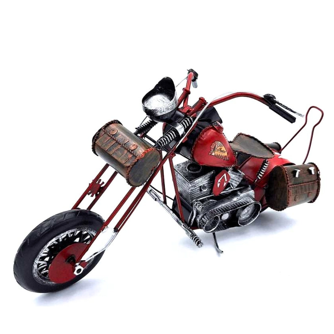 Grande modello classico in metallo di motocicletta chopper rossa con possibilità di personalizzazione tramite incisione