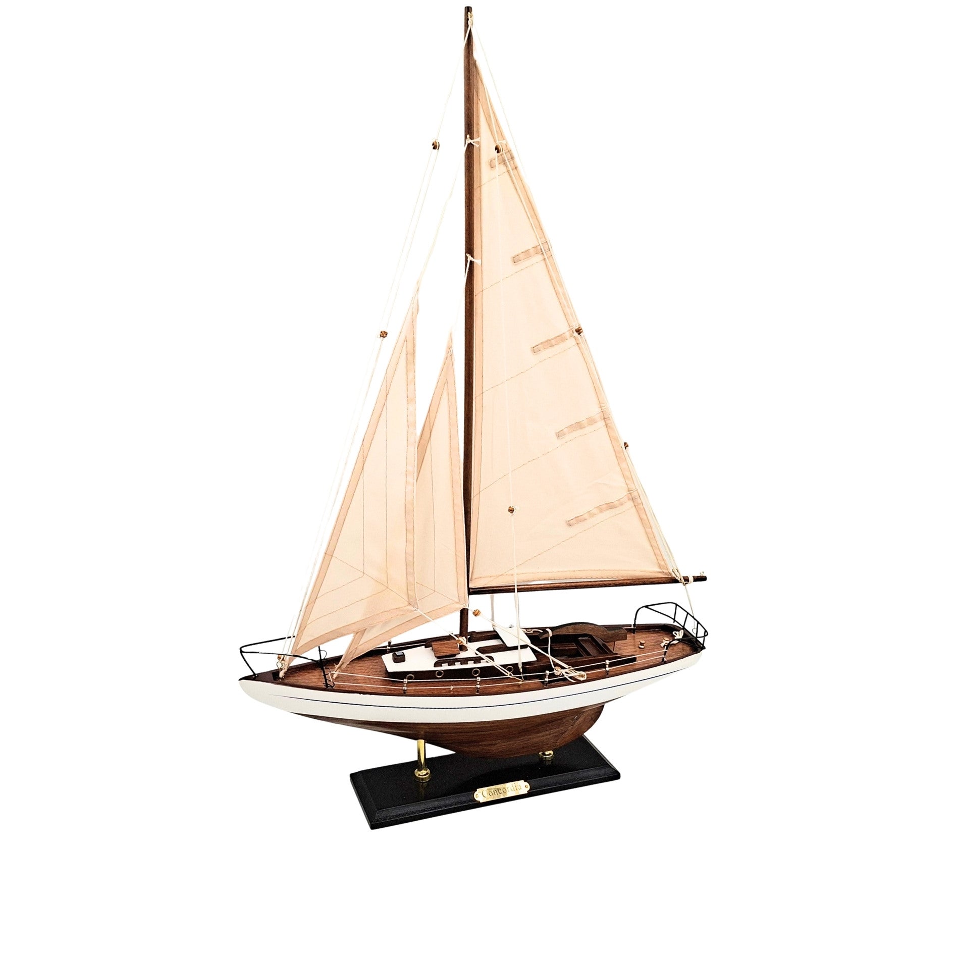 Modello di Yacht a Vela 66 cm con possibilità di personalizzazione tramite incisione