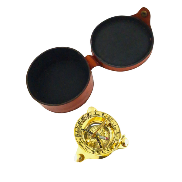 Bussola in Ottone con Orologio Solare in Custodia di Pelle con Possibilità di Personalizzazione Incisa