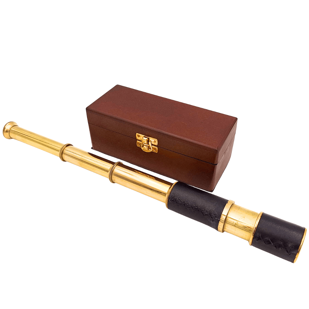 Cannocchiale in ottone e pelle con incisione in scatola di legno