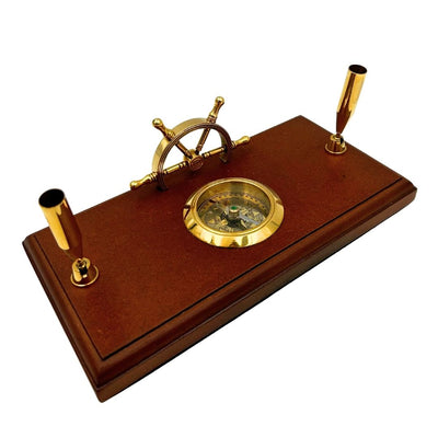 Set da Scrivania Marinaro con Incisione – Timone, Bussola, Portapenne in Legno Lucidato e Ottone