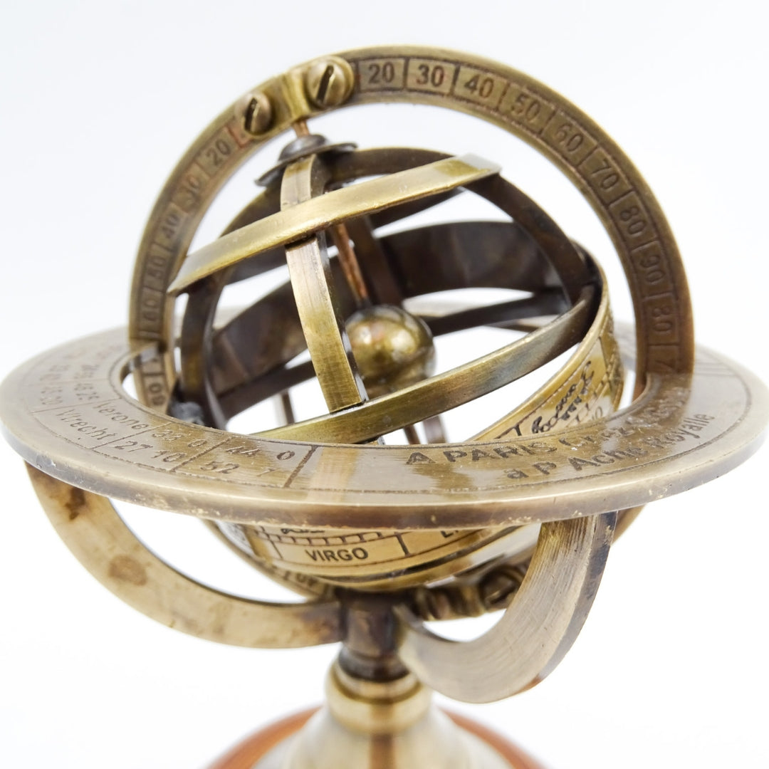 Astrolabio in ottone da 14 cm con incisione - regalo unico per appassionati di astronomia, elegante decorazione in ottone e legno color oro