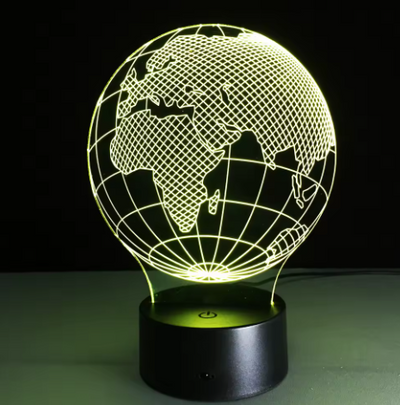 Lampada LED Globo con 7 colori di luce, possibilità di personalizzazione tramite incisione, regalo ideale per viaggiatori, altezza 17 cm, cavo USB