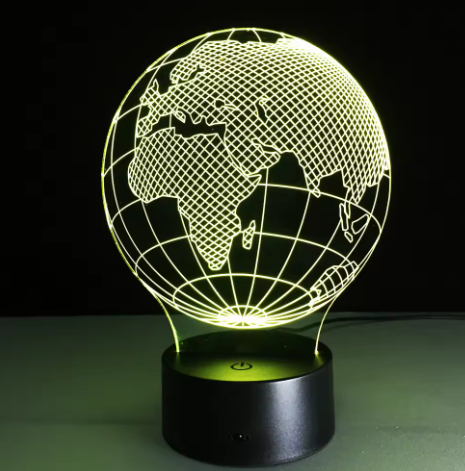Lampada LED Globo con 7 colori di luce, possibilità di personalizzazione tramite incisione, regalo ideale per viaggiatori, altezza 17 cm, cavo USB