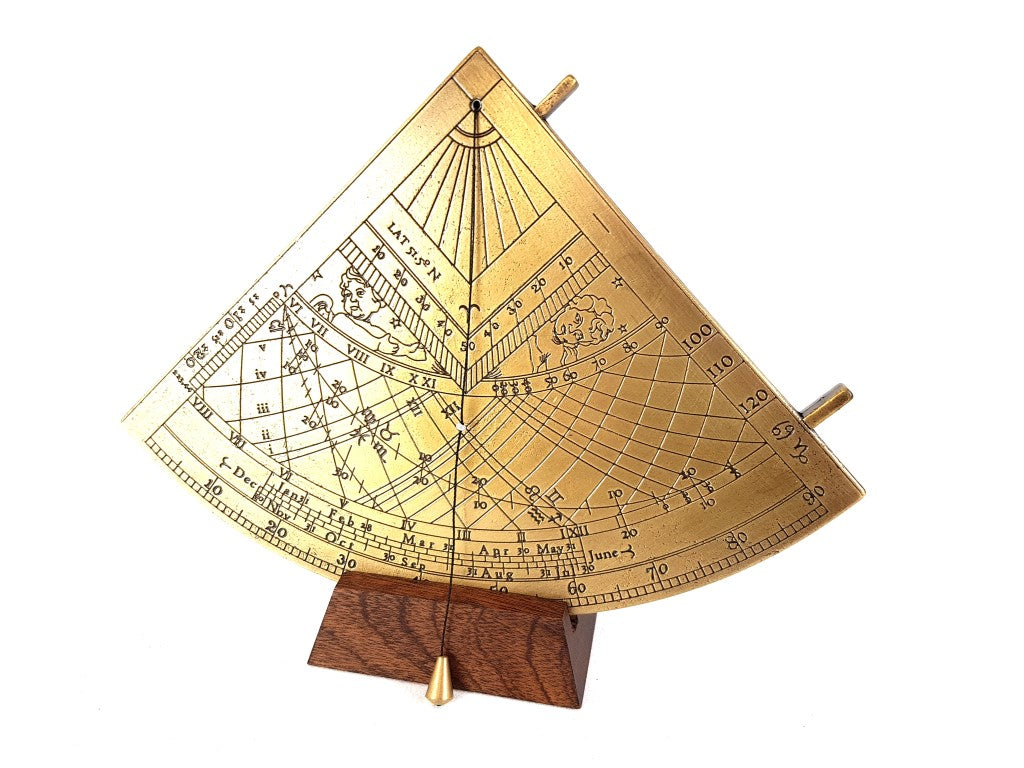 Quadrante Solare in Ottone Gunter H39 con base in legno, possibilità di personalizzazione incisa, regalo ideale per appassionati di astronomia, altezza 17 cm, elegante confezione regalo