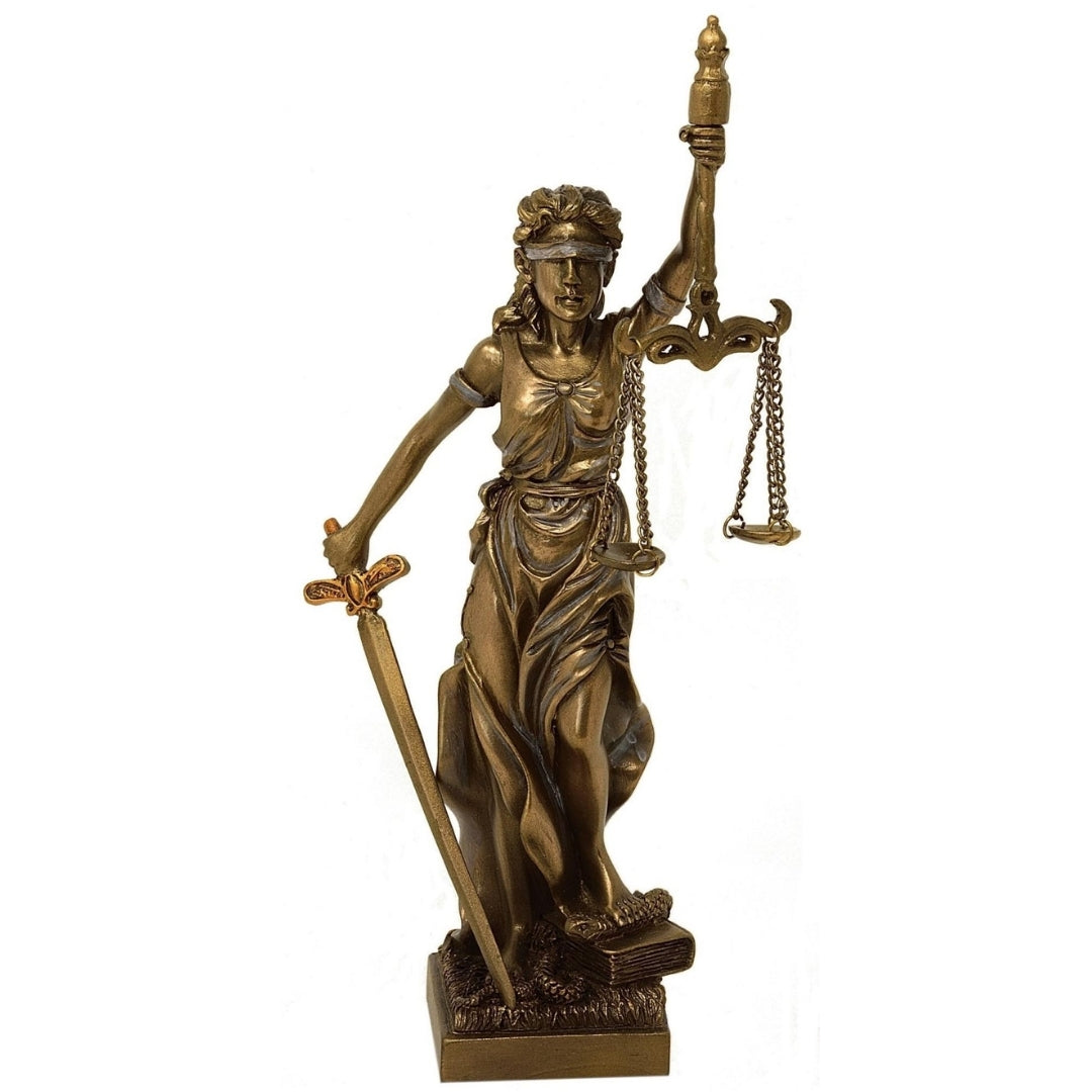 Statuetta Temi dea della giustizia 20 cm con possibilità di personalizzazione tramite incisione
