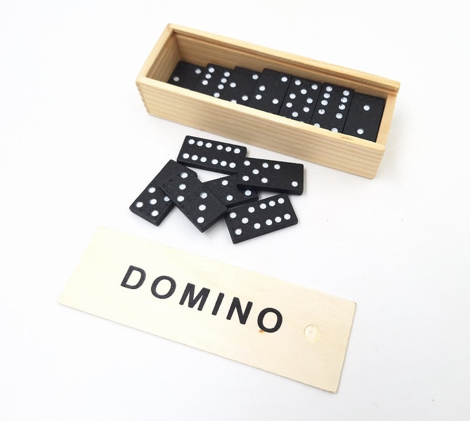 Domino in scatola di legno con possibilità di incisione personalizzata - regalo ideale per gli amanti dei giochi da tavolo, 28 tessere in plastica, dimensioni scatola 5 x 15 x 3,5 cm, materiale: legno e plastica