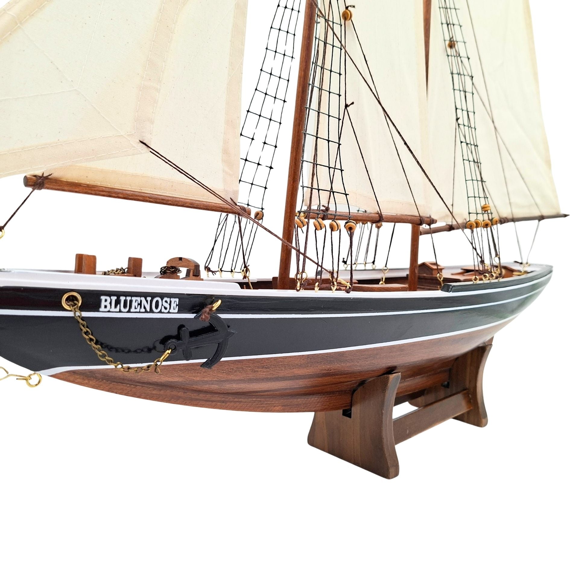 Modello di Sgusciante Bluenose 78 cm con Incisione - Elegante Decorazione Marina in Legno, Regalo per Amanti della Vela e della Storia Marittima con Vele Naturali