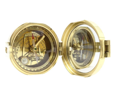 Bussola in ottone Brunton CB5 in scatola di legno con possibilità di personalizzazione tramite incisione