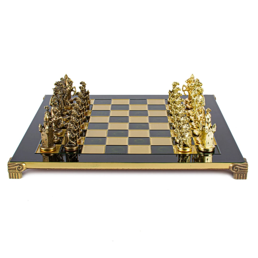 Scacchi esclusivi in metallo con scacchiera in ottone 44 x 44 cm – Figure medievali con possibilità di personalizzazione con incisione