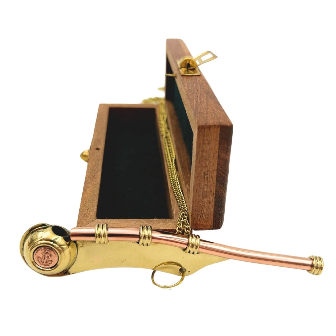 Fischietto da Nostromo con incisione in elegante scatola di legno – Ottone, 12,5 cm