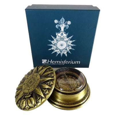 Bussola Solare Rinascimentale in Ottone con Incisione - Elegante Regalo Vintage di Altezza 4,5 cm e Diametro 8,5 cm