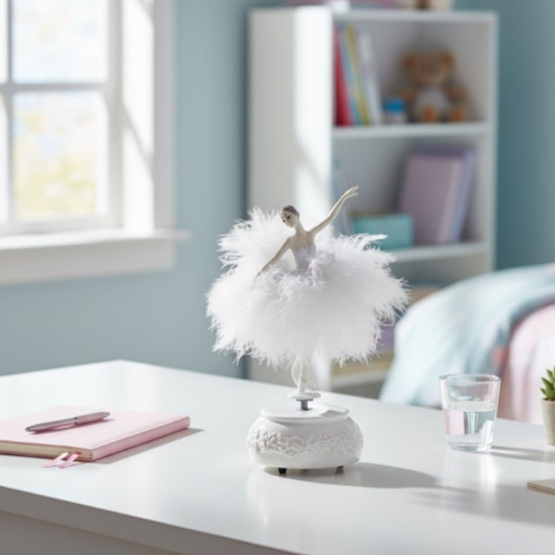 Carillon ballerina Regina delle Nevi mobile 23,5 cm con incisione