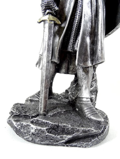 Statuetta di un cavaliere crociato da 30 cm con incisione