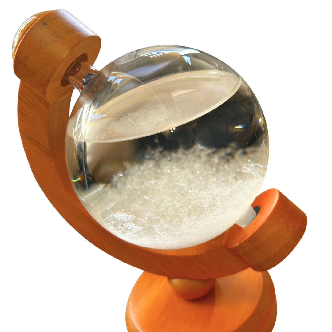 Barometro Temporalesco Fitzroya Globo con Possibilità di Incisione - Elegante Decorazione da Scrivania in Vetro e Legno, Altezza 18,5 cm