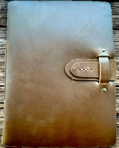 Taccuino Premium "RetroNotes" – Elegante taccuino in Vera Pelle - 200 pagine, 120g, taccuino, album da disegno, colore marrone, personalizzazione con incisione