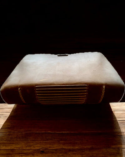 Taccuino Premium "RetroNotes" – Elegante taccuino in Vera Pelle - 200 pagine, 120g, taccuino, album da disegno, colore marrone, personalizzazione con incisione