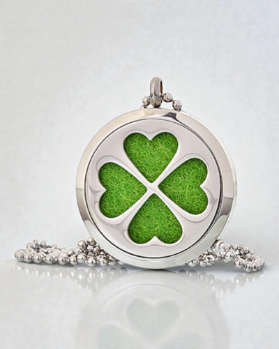 AromaClover – Collana aromaterapica con medaglione a quadrifoglio 30 mm