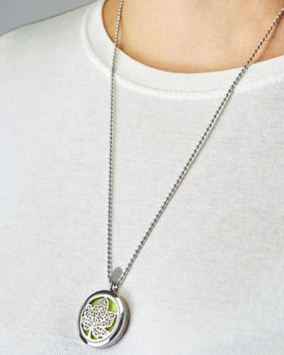 Collana Aromalife Chakra OM – Medaglione portaprofumo 30 mm