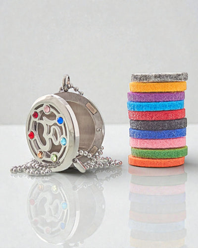 Collana Aromalife Chakra OM – Medaglione portaprofumo 30 mm